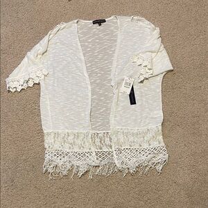 New Almost Famous White Lace Trim
